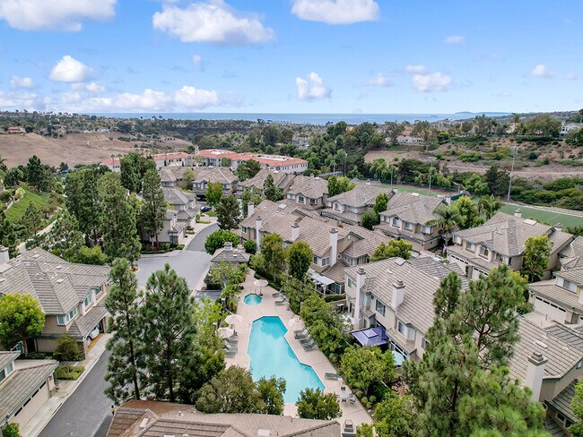 Foto del edificio - 30 Stoney Pointe