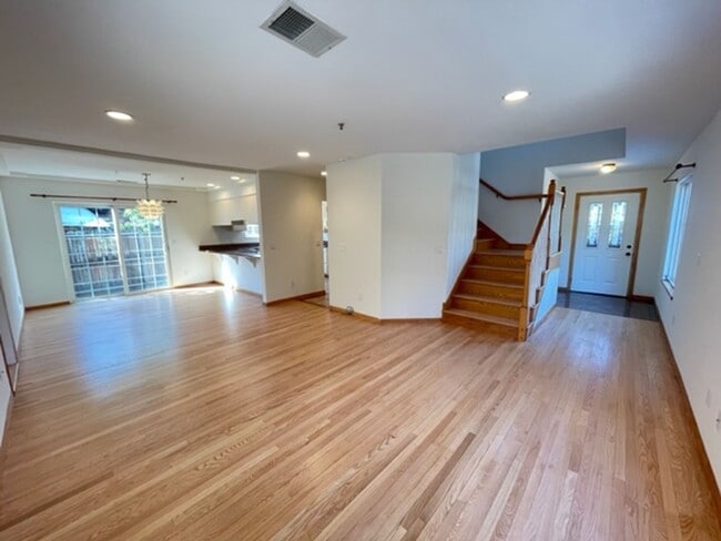 Building Photo - 1614-1616 Lyndon St