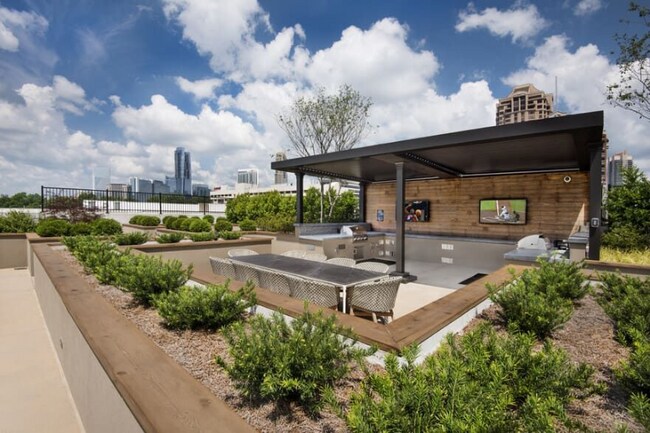 Foto del edificio - 3645 Peachtree Rd NE
