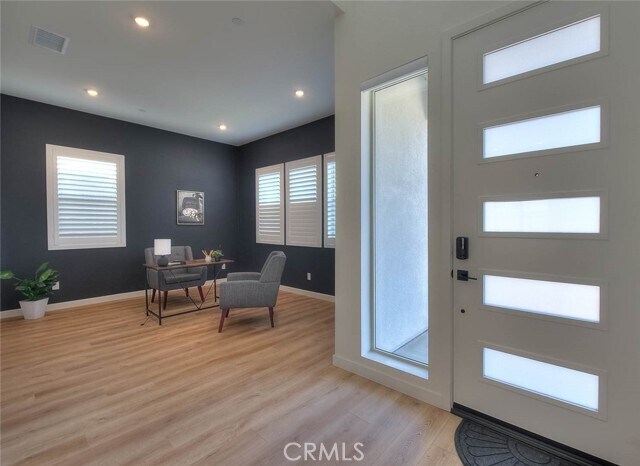 Building Photo - 15842 Butterfly Dr