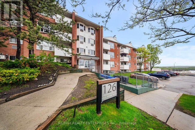 Building Photo - 126-126 Bell Farm Rd