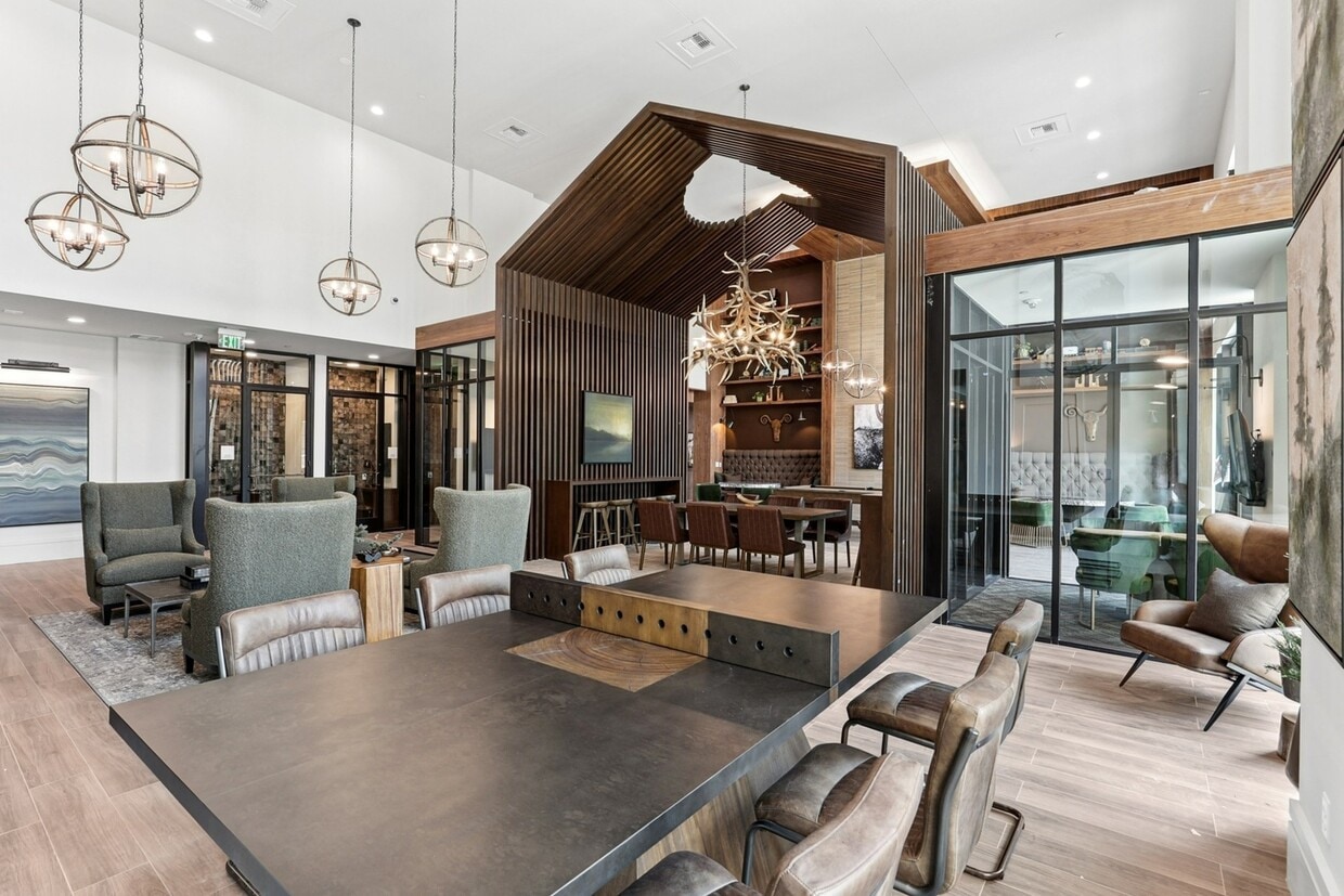 Versatile co-working spaces for focus and creativity. - The Elmwood