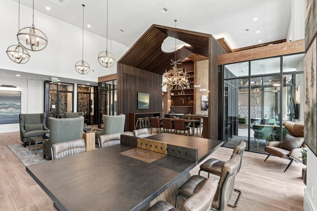 Versatile co-working spaces for focus and creativity. - The Elmwood