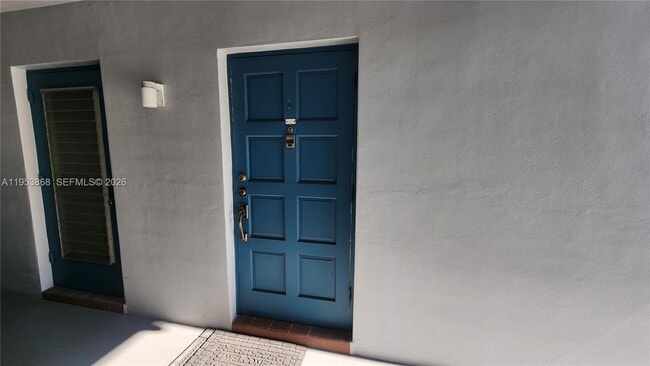 Building Photo - 981 Hillcrest Ct