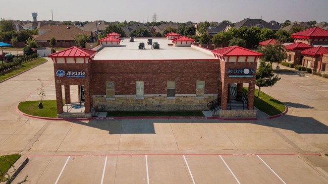 Building Photo - 416 Village Dr