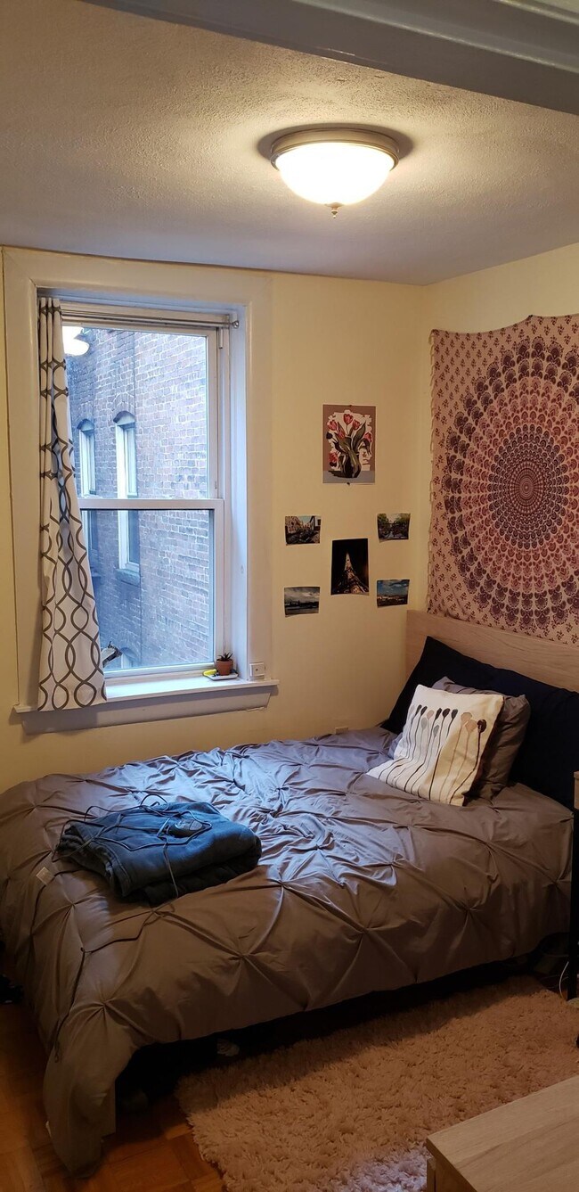 Building Photo - 145 Endicott St