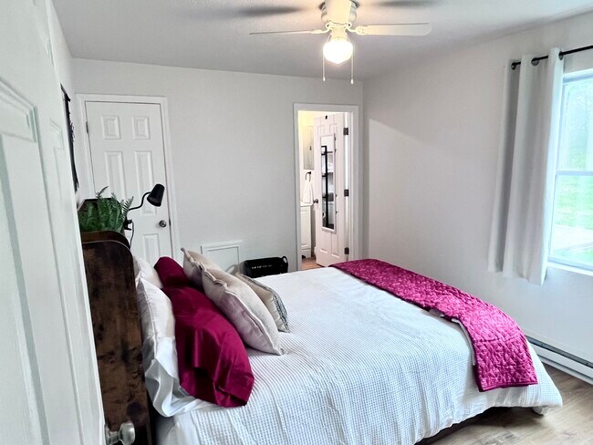 Building Photo - Rocky Court