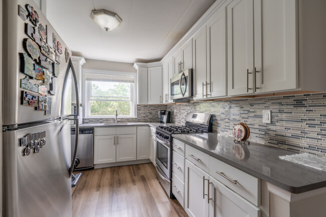 Renovated Kitchen - 25 Jefferson St