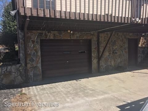 Building Photo - 3 br, 3 bath House - 2139 Lakeshore Dr