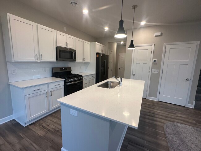 Foto del edificio - 10549 Weston Ln N
