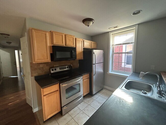 Foto del edificio - 1823 North 33rd Street