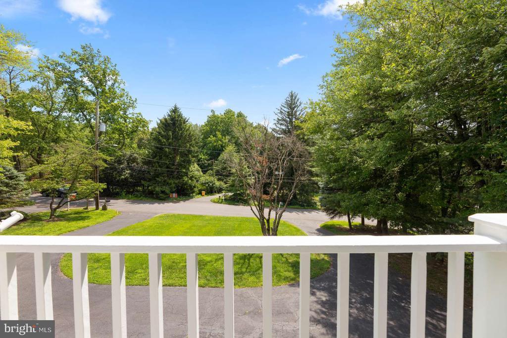 Primary Photo - 7205 Longwood Dr