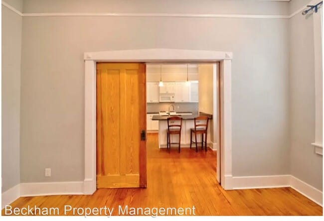 Foto del edificio - 2 br, 1 bath House - 131-A Broad St