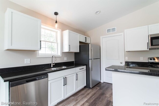 Foto del edificio - 3 br, 2 bath House - 74630 Fulton Street
