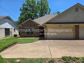 Building Photo - 6830 Edmond Ave