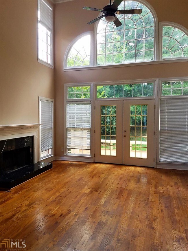Foto del edificio - 802 Oak Trail Dr