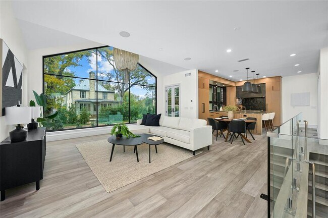 Foto del edificio - 1501 Rockmoor Ave
