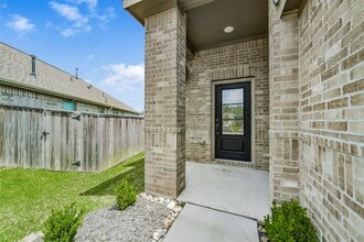 Building Photo - 3003 Halleton Ct.