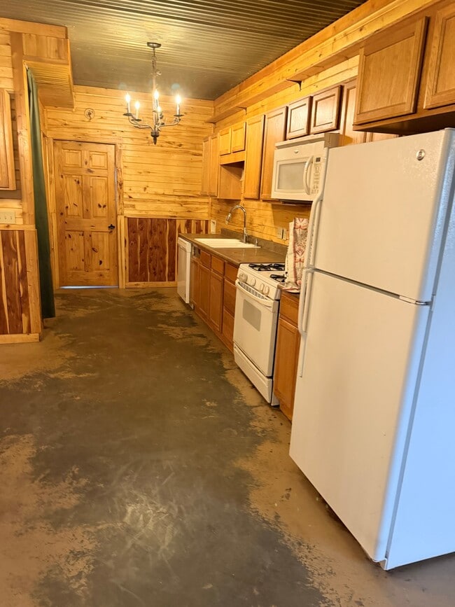 Building Photo - 24885 Timothy Rd