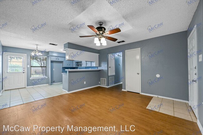 Foto del edificio - 3 br, 2 bath House - 707 E. Avenue F