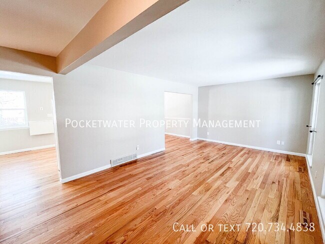 Foto del edificio - 1060 Ithaca Dr
