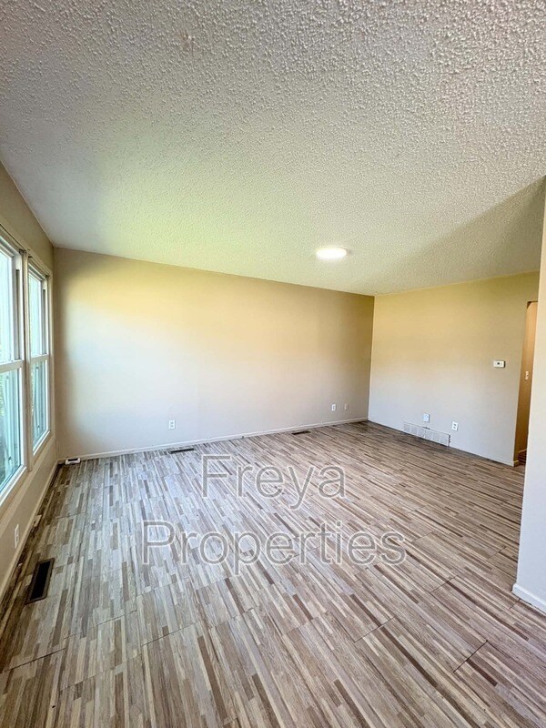 Foto del edificio - 521 E McKinley Ave