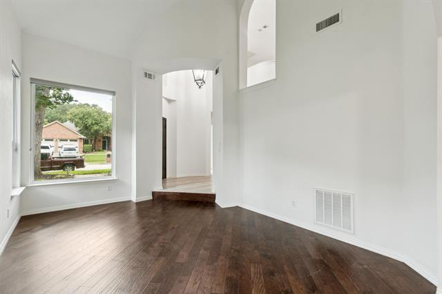 Building Photo - 3605 Tinsdale Dr