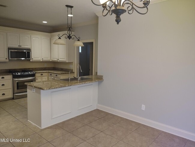 Building Photo - 103 Hallmark Pl