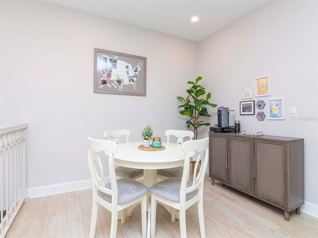 Foto del edificio - 1036 Normandy Trace Rd