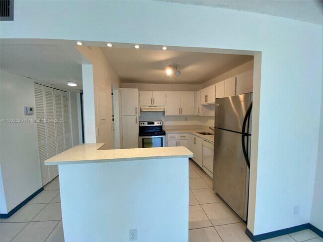 Foto del edificio - 2781 Taft St