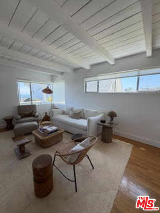 Foto del edificio - 25119 Malibu Rd