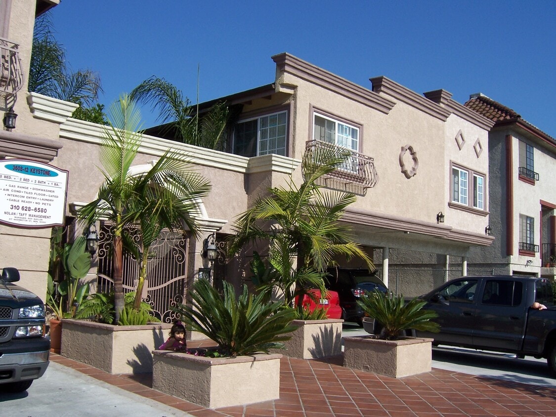 Building Photo - 3608 Keystone Ave