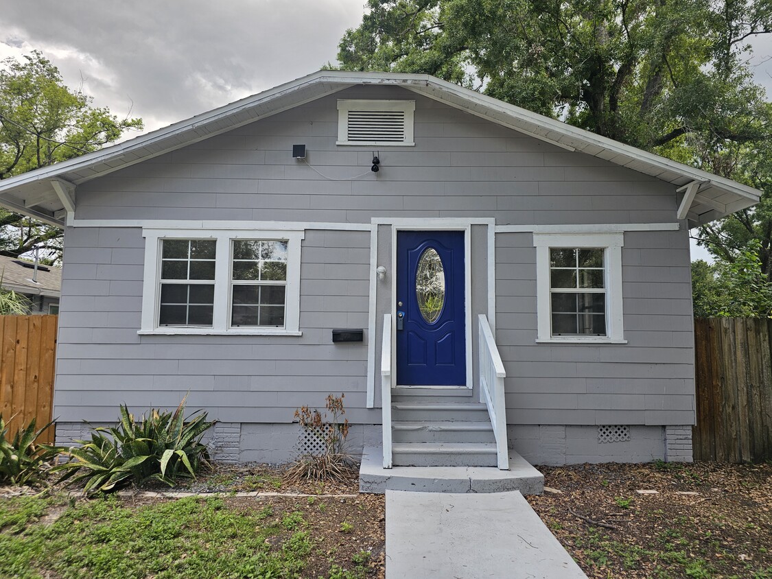 Photo - 8114 N 11th St (Tampa, FL)