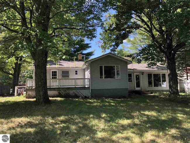 Building Photo - 7371 County Rd 612 NE