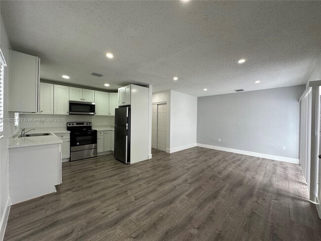 Foto del edificio - 6032 SW 25th St