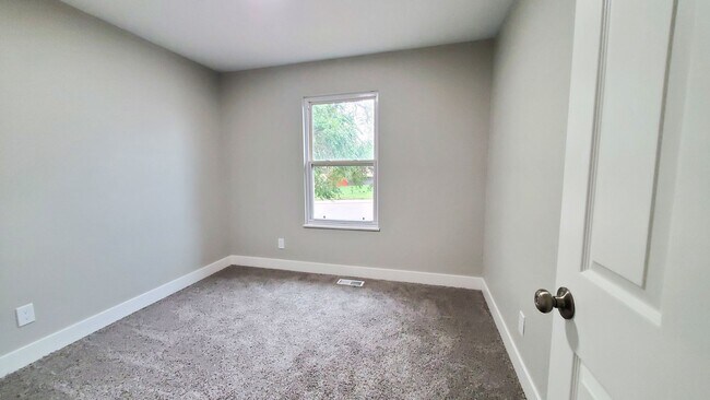 Foto del edificio - Beautifully updated home on Chippewa Road
