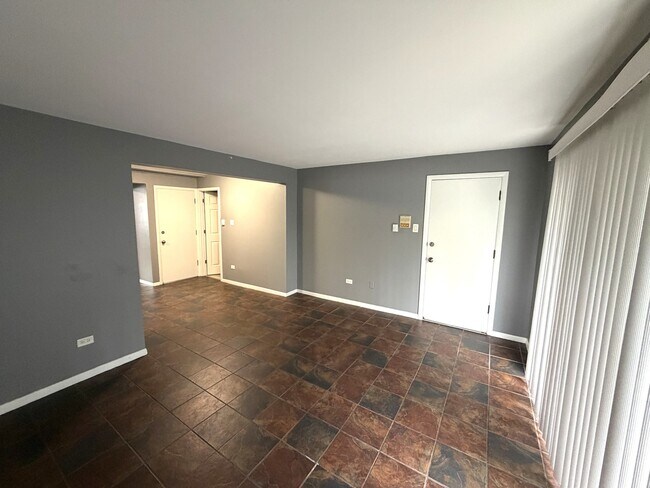 Foto del edificio - 3754 W 120th St