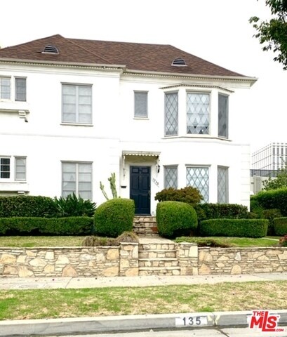 Primary Photo - 133 S Reeves Dr