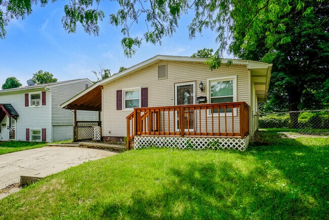 Foto del edificio - 3 Bedroom in Newark, OH