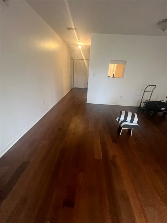 Building Photo - 123 Elm St