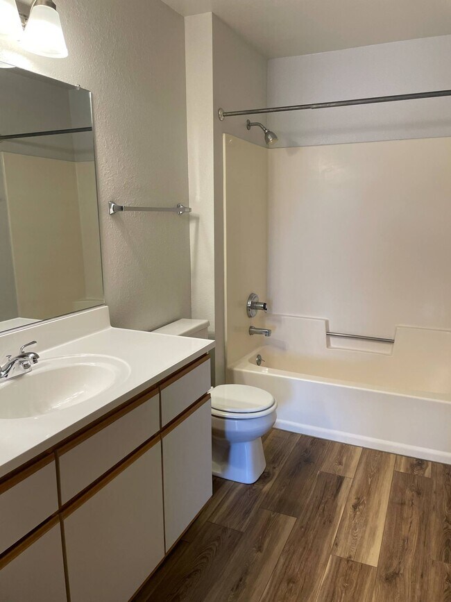 Foto del edificio - 2855 Glen Creek Pl