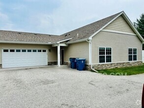 Building Photo - 1429 River Park Ln