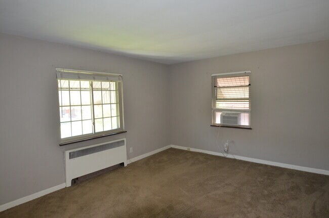 Foto del edificio - 6835 Plainfield Rd