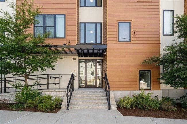 Building Photo - 68 Los Angeles St