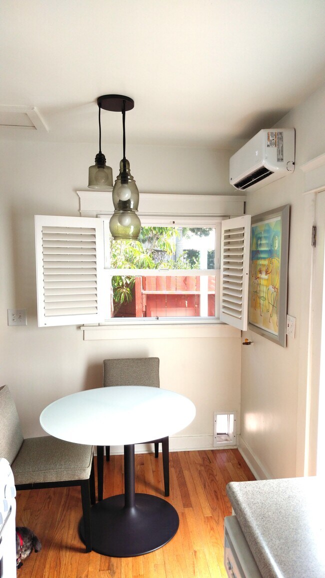 Foto del edificio - 4047 Van Buren Pl