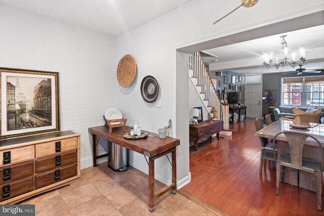 Foto del edificio - 213 Montrose St