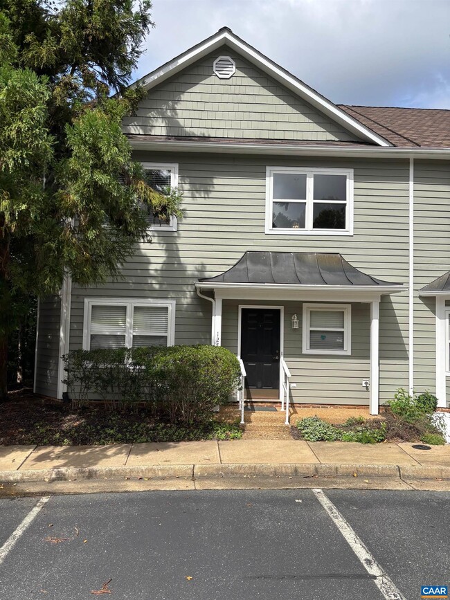 Building Photo - 1270 Chatham Ridge