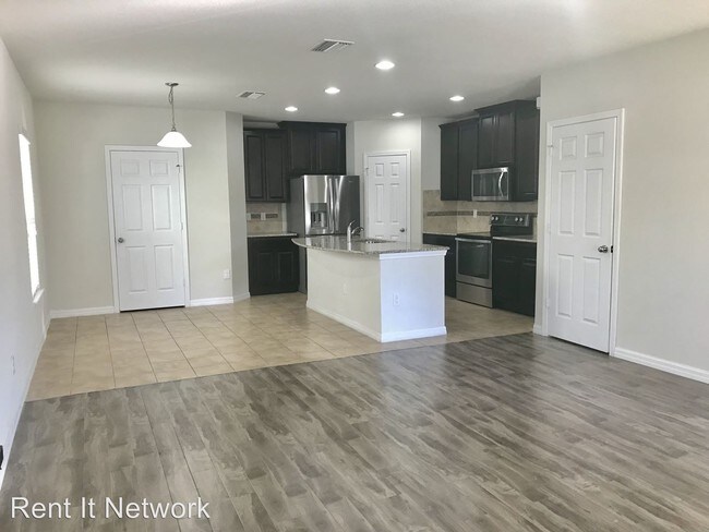 Building Photo - 2 br, 2.5 bath House - 4746 Chatterton Way