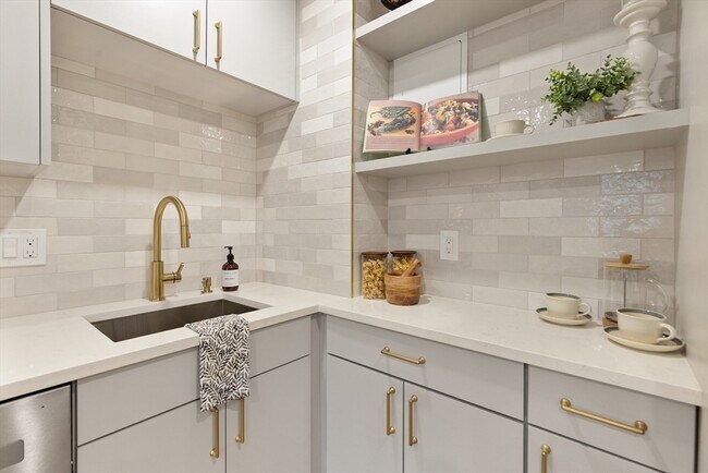 Foto del edificio - 5 Linda Ln