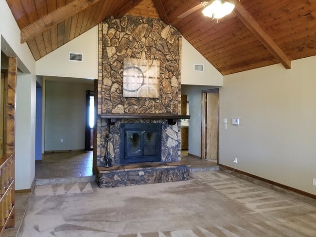 Building Photo - GREAT HOME CORNER LOT ZIA SCHOOL DISTRICT